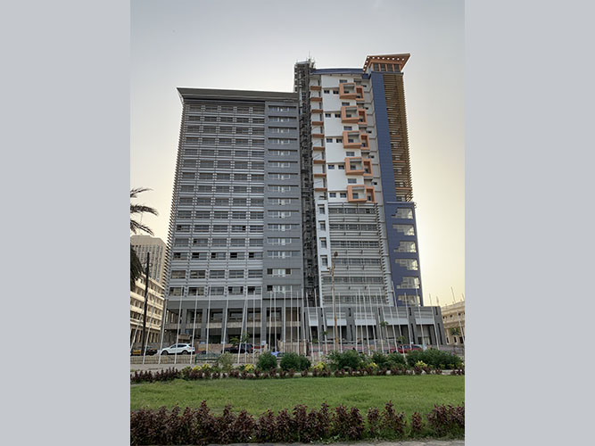 Bâtiment moderne IPRES Dakar Plateau